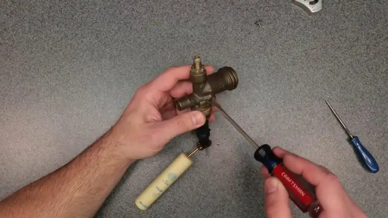 Testing a Propane Tank Valve