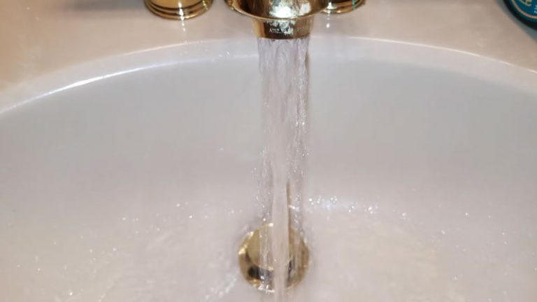 Why is My Kitchen Sink Faucet Sputtering?