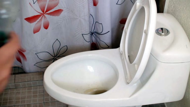 Why is My Toilet Not Flushing With the Floor?